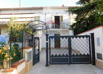 Terrazza - Semi-detached house via Corsi
 
6, Roccamontepiano - photo 2