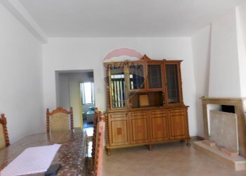 Sala da pranzo - Semi-detached house via Corsi
 
6, Roccamontepiano - photo 4