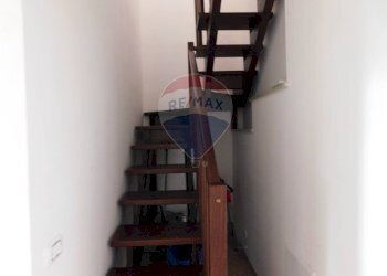 Scale - Semi-detached house via Corsi
 
6, Roccamontepiano - photo 8