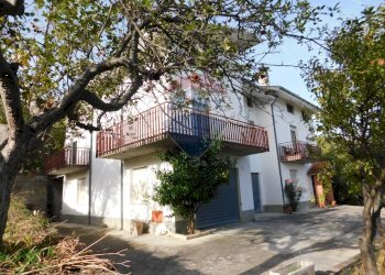 Casa all\'aperto - Casa indipendente VIA SANT'ANGELO
 
28, Roccamontepiano - foto 5