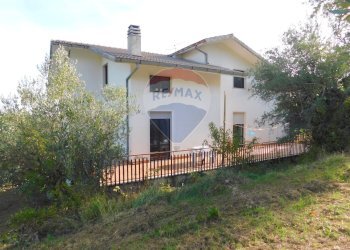 Casa all\'aperto - Casa indipendente VIA SANT'ANGELO
 
28, Roccamontepiano - foto 31