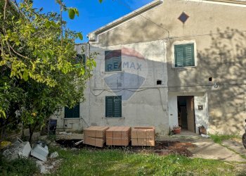 casa principale - Casa indipendente CONTRADA CONA
 
2, Villamagna - foto 4
