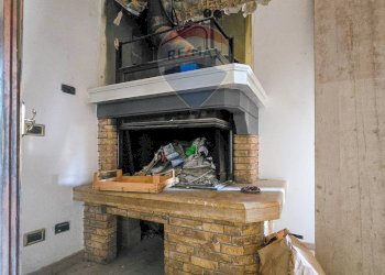 soggiorno con  angolo cottura - Casa indipendente CONTRADA CONA
 
2, Villamagna - foto 13