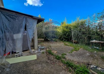 giardino - Casa indipendente CONTRADA CONA
 
2, Villamagna - foto 34