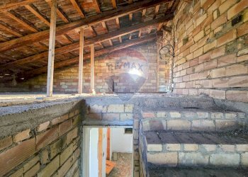 sottotetto - Casa indipendente CONTRADA CONA
 
2, Villamagna - foto 54