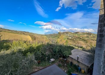 Vista delle montagne - Casa indipendente CONTRADA CONA
 
2, Villamagna - foto 58