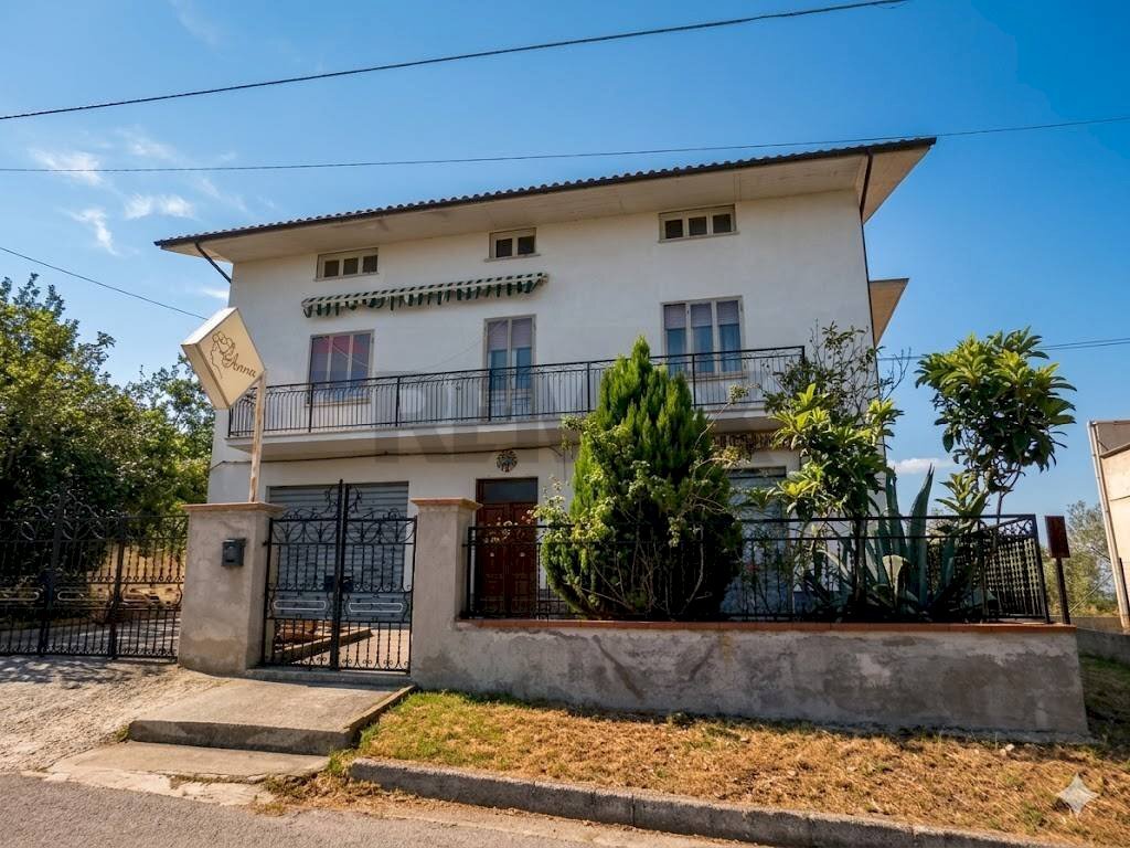 Casa all\'aperto - Casa indipendente VIA CASENUOVE
 
92, Rapino - foto 2