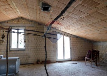 Parcheggio - Casa indipendente VIA CASENUOVE
 
92, Rapino - foto 19