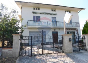 Edificio all\'aperto - Casa indipendente VIA CASENUOVE
 
92, Rapino - foto 26