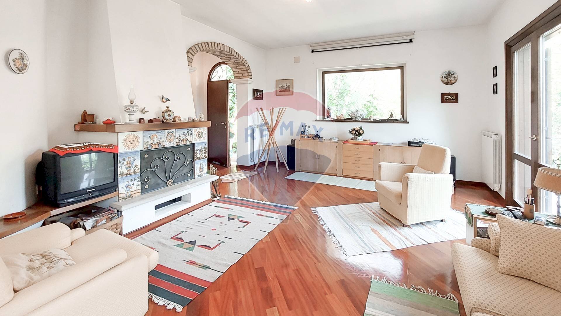 soggiorno con camino - Villa C/DA VERSANTE AL BOSCO, Carpineto della Nora - photo 1