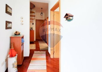 ingresso con disimpegno - Villa C/DA VERSANTE AL BOSCO, Carpineto della Nora - photo 15