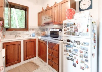 cucina in muratura - Villa C/DA VERSANTE AL BOSCO, Carpineto della Nora - photo 24