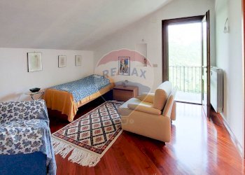 camera da letto con balcone - Villa C/DA VERSANTE AL BOSCO, Carpineto della Nora - photo 44