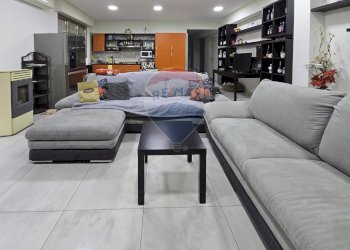 Soggiorno - Casa semi indipendente VIA TAVO
 
286, Pescara - foto 7