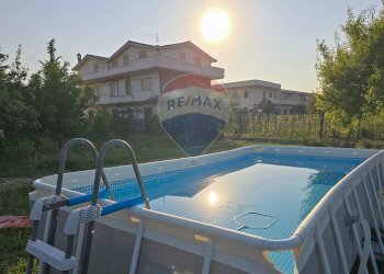 Piscina - Casa semi indipendente VIA TAVO
 
286, Pescara - foto 2