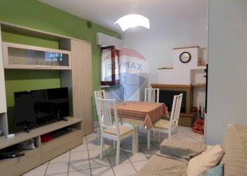 Sala da pranzo - Casa semi indipendente PIAZZA CAPPELLETTI
 
17, Rapino - foto 3