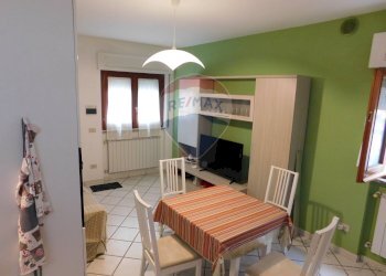 Sala da pranzo - Casa semi indipendente PIAZZA CAPPELLETTI
 
17, Rapino - foto 8