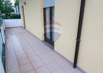 Balcone - Villa Bifamiliare COLLE PAGNOTTO
 
SNC, Fara Filiorum Petri - foto 7