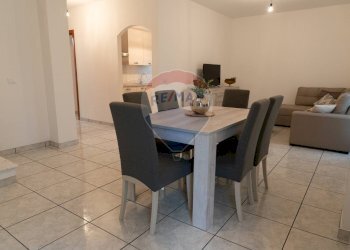 Sala da pranzo - Villa Bifamiliare COLLE PAGNOTTO
 
SNC, Fara Filiorum Petri - foto 2