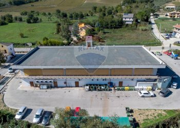 Casa all\'aperto - Locale Commerciale Via Val di Foro
 
SNC, Ripa Teatina - foto 4