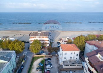 Vista dell\'acqua - Appartamento Via D'annunzio
 
62, Francavilla al Mare - foto 2