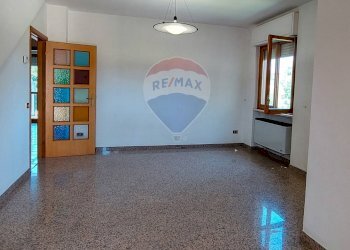 Soggiorno - Casa semi indipendente Francesco Urbano
 
snc, Fara Filiorum Petri - foto 7