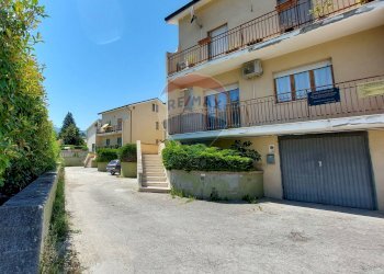 Edificio all\'aperto - Casa semi indipendente Francesco Urbano
 
snc, Fara Filiorum Petri - foto 1