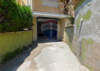 accesso taverna/rimessa auto - Casa semi indipendente Francesco Urbano
 
snc, Fara Filiorum Petri - foto 39