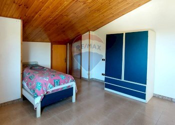 camera con bagno - Casa semi indipendente Francesco Urbano
 
snc, Fara Filiorum Petri - foto 25