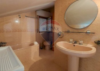 bagno - Casa semi indipendente Francesco Urbano
 
snc, Fara Filiorum Petri - foto 32