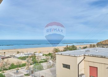 Vista dell\'acqua - Appartamento Via Della Riviera
 
211, Pescara - foto 6