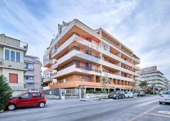 Edificio all\'aperto - Appartamento Via Della Riviera
 
211, Pescara - foto 42