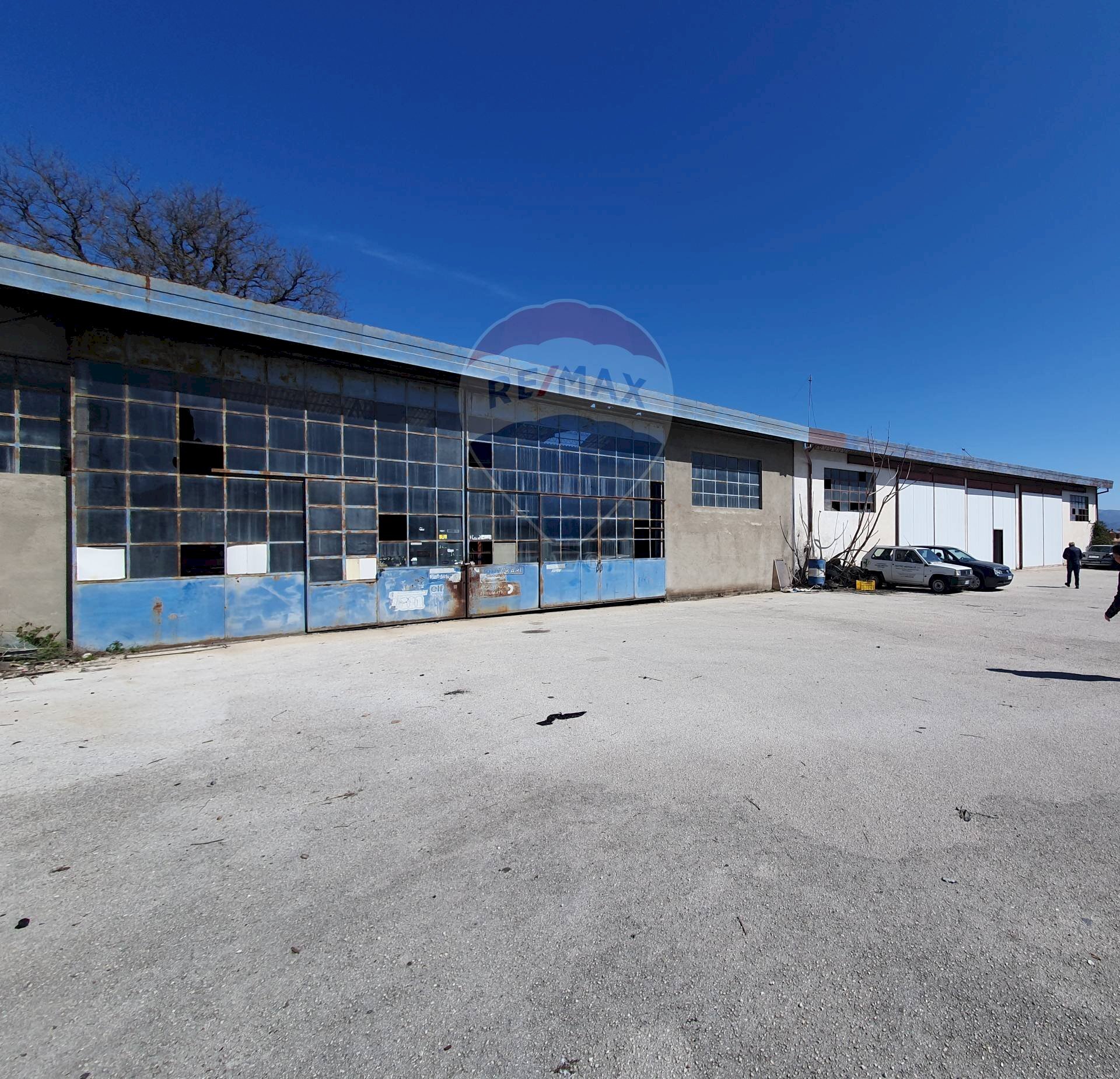 Edificio all\'aperto - Locale Commerciale Via Napoli
 
204, Avezzano - foto 1