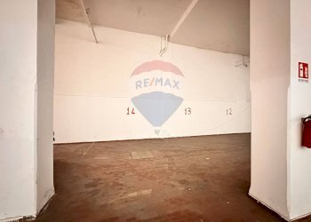 Stanza vuota - Box Via Martiri Della Resistenza
 
38, Ancona - photo 15