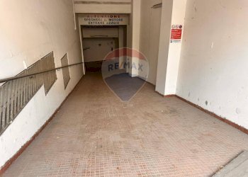 Hall / corridoio - Box Via Martiri Della Resistenza
 
38, Ancona - photo 22