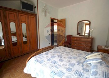 Camera / camera da letto - Semi-detached house via madonna della neve, Selvino - photo 12