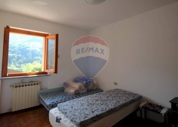 Camera / camera da letto - Semi-detached house via madonna della neve, Selvino - photo 17