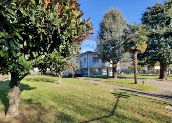 Giardino - Villa Cesare Battisti
 
86, Brembate di Sopra - photo 1