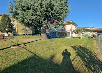 Giardino - Villa Cesare Battisti
 
86, Brembate di Sopra - photo 3