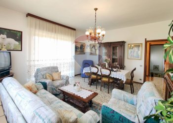 Sala da pranzo - Villa Cesare Battisti
 
86, Brembate di Sopra - photo 7
