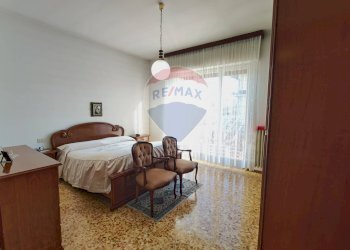 Camera / camera da letto - Villa Cesare Battisti
 
86, Brembate di Sopra - photo 12