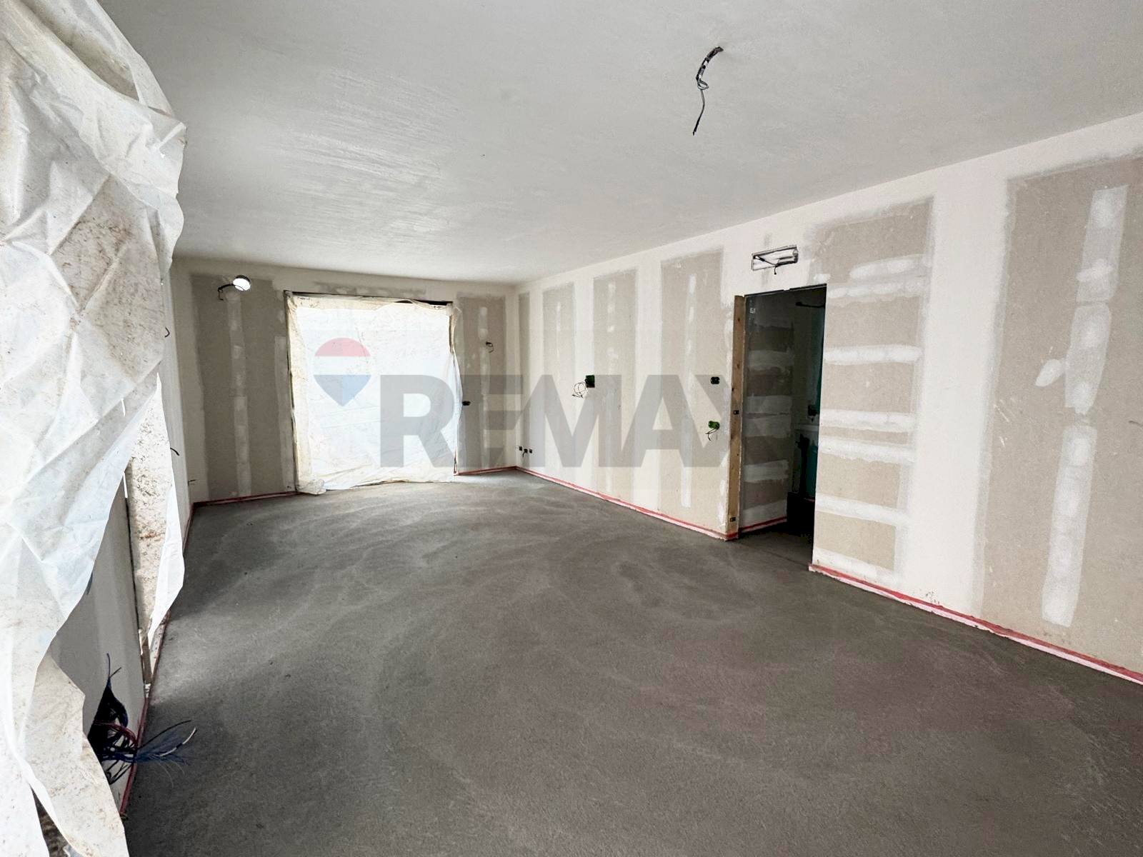 Stanza vuota - Three-room apartment Presezzo - photo 3