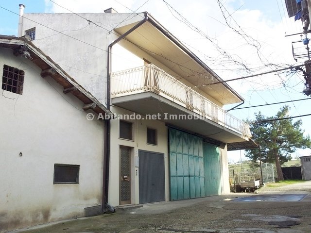 Foto 1 - Casa indipendente Corso Umberto
 
42, Civitella Casanova - foto 1