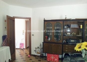 Foto 2 - Casa indipendente Corso Umberto
 
42, Civitella Casanova - foto 2
