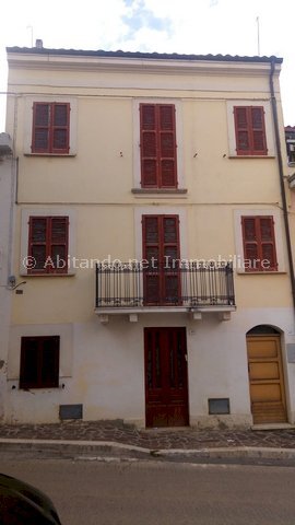 Foto 1 - Casa indipendente Corso Umberto I
 
69, Civitella Casanova - foto 1