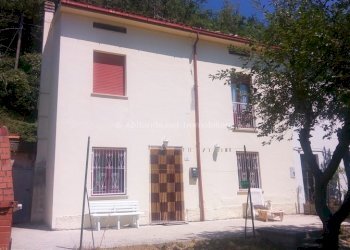 Foto 1 - Terraced Villa Contrada Pettorano
 
21, Civitella Casanova - photo 1