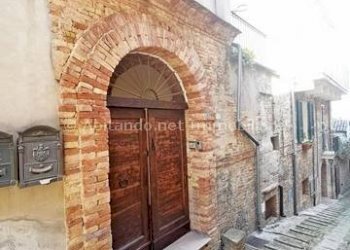 Foto 1 - Casa indipendente Via Roma
 
1, Penne - foto 1