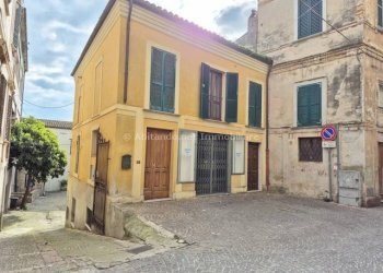 Foto 1 - Locale Commerciale Corso Alessandrini
37, Penne - foto 1