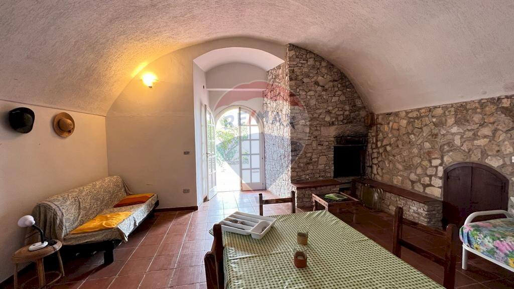 soggiorno con camino - Villa Località Coppacardillo
 
11, Vieste - foto 2