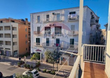 vista dal balcone - Trilocale Viale XXIV Maggio
 
13, Vieste - foto 20